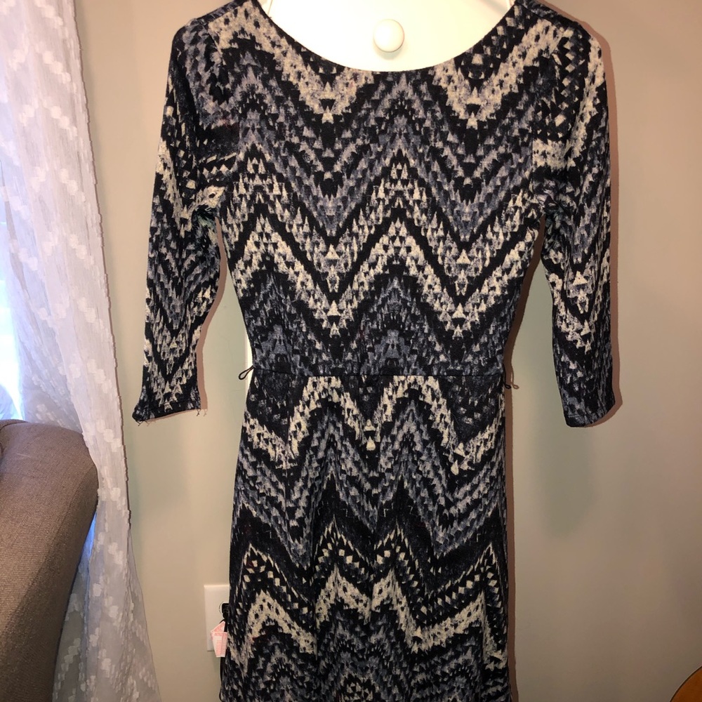 3/4 sleeve mid thigh dress